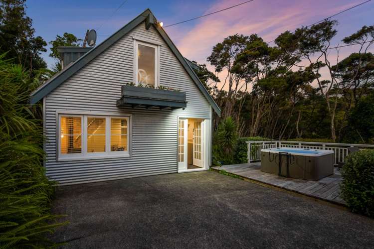 104 Attwood Road Paremoremo_33