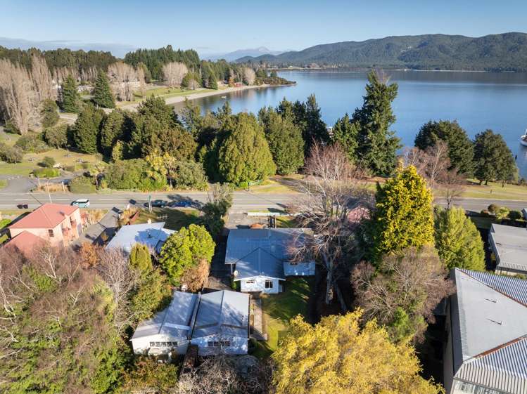 14 Lakefront Drive Te Anau_1
