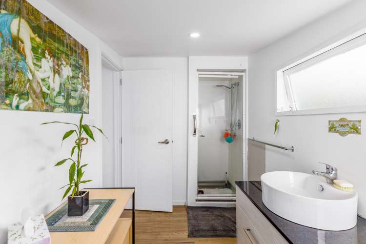 92 Wildberry Street Woolston_9