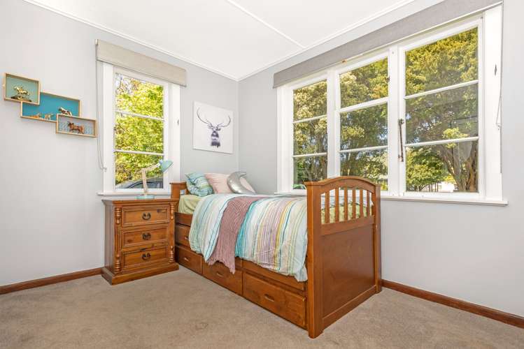 39 Lloyd George Road Wainui_12