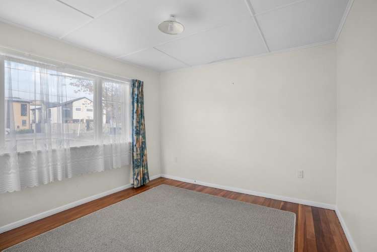 9 Fitzherbert Road Wainuiomata_12