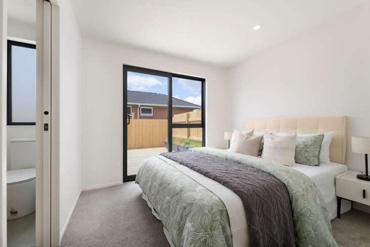 3/3/36 Longburn Road Henderson_9