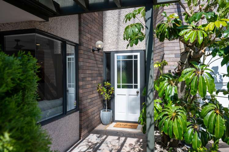 8 Bishops Close Greenmeadows_4