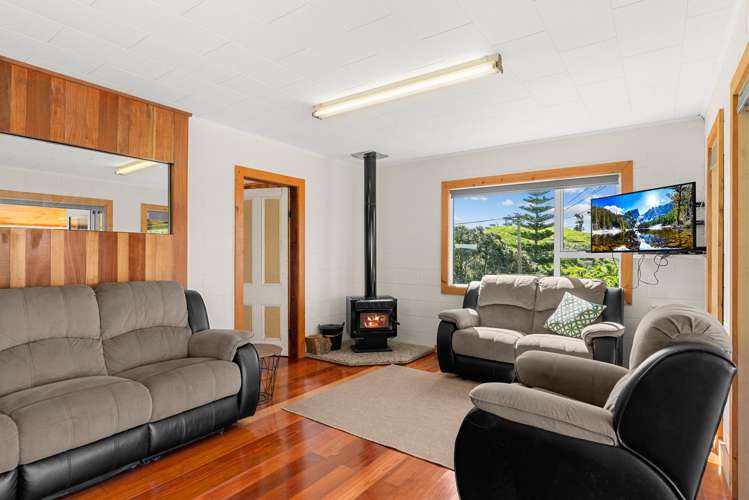 8 Signal Station Road Pouto_8