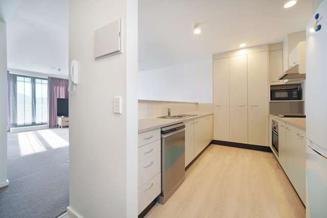 7D/8 Farnham Street 1761_1