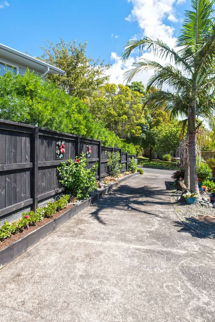 2/1a Jenelin Road Glendene_15