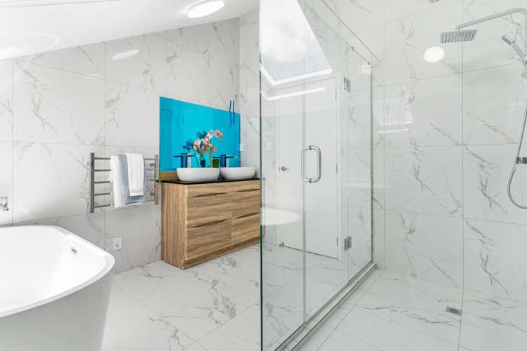 111a Glenmore Road Sunnyhills_16