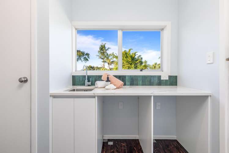 84 Glengarry Road Glen Eden_18