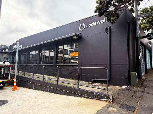 CITY FRINGE OFFICE WITH PARKING