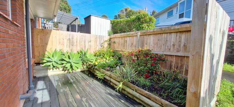 2/8 Phillipa Place 1607_12