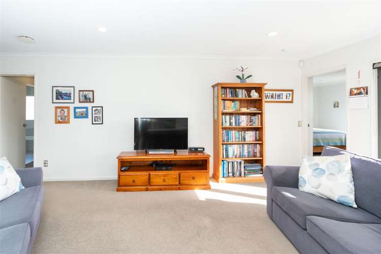 17 Innswood Place Rototuna North_11