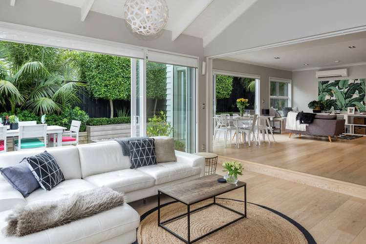 28a Marine Parade Mellons Bay_7