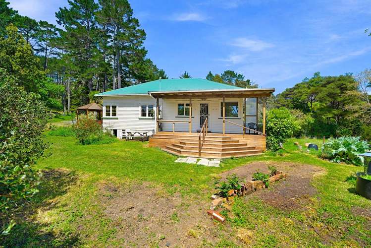 31 Te Henga Road Waitākere_16