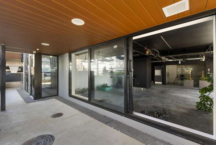 A+B/64 Coronation Road Mangere Bridge_5