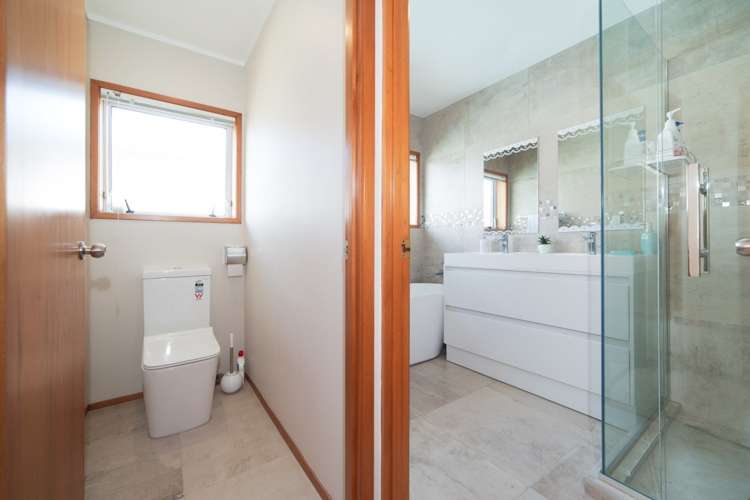 2/38 East Coast Road Milford_12