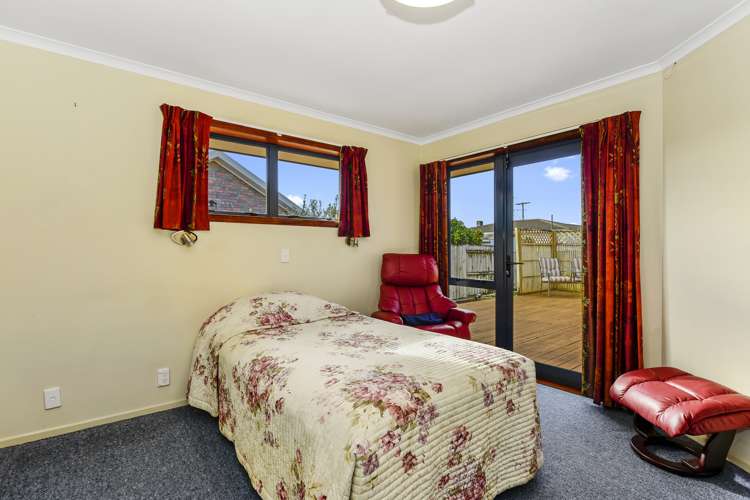 14a Poaka Avenue Dinsdale_7