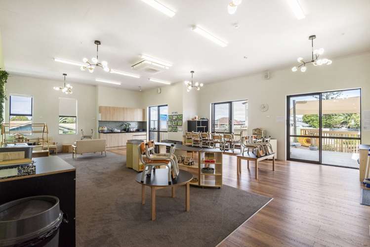 3145 Great North Road New Lynn_24