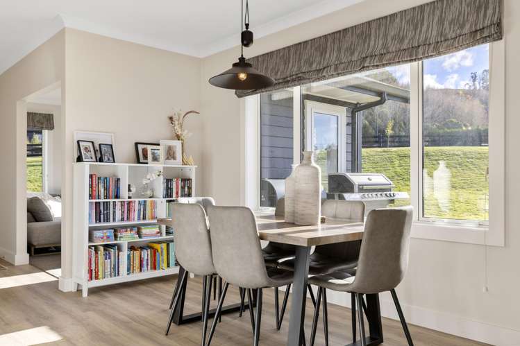 7 Lochinvar Lane Acacia Bay_24