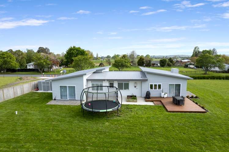 13 Temm Road Te Poi_19