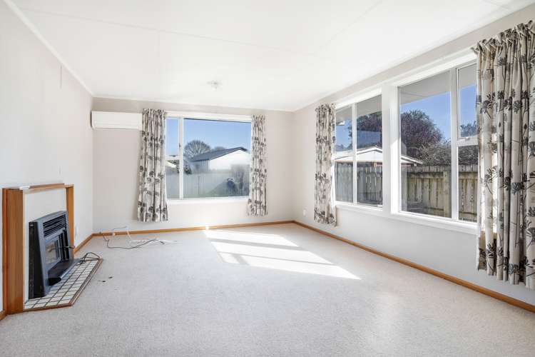 56 Stuart Crescent Masterton_4