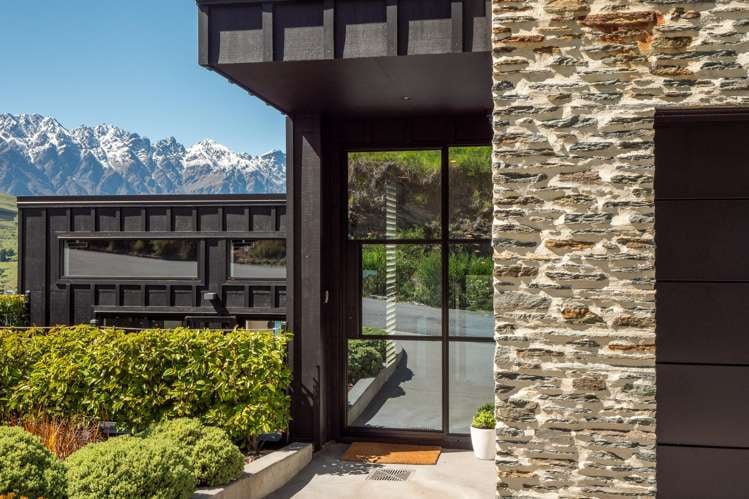 92 Hensman Road Queenstown_43