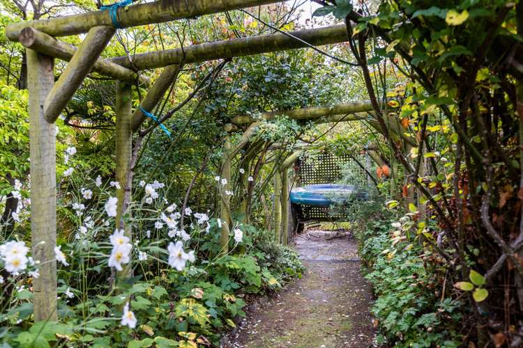 599 Peninsula Road Kelvin Heights_21