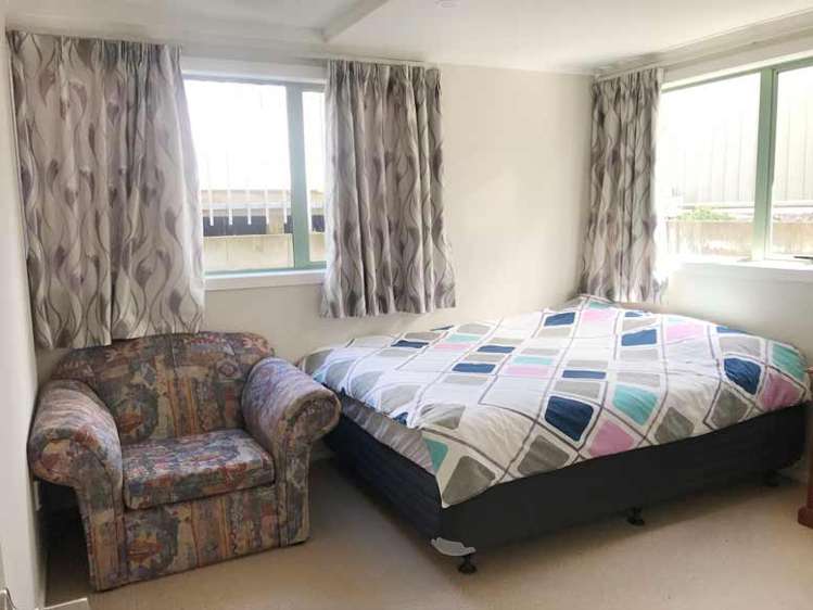 67a Uxbridge Road Mellons Bay_7