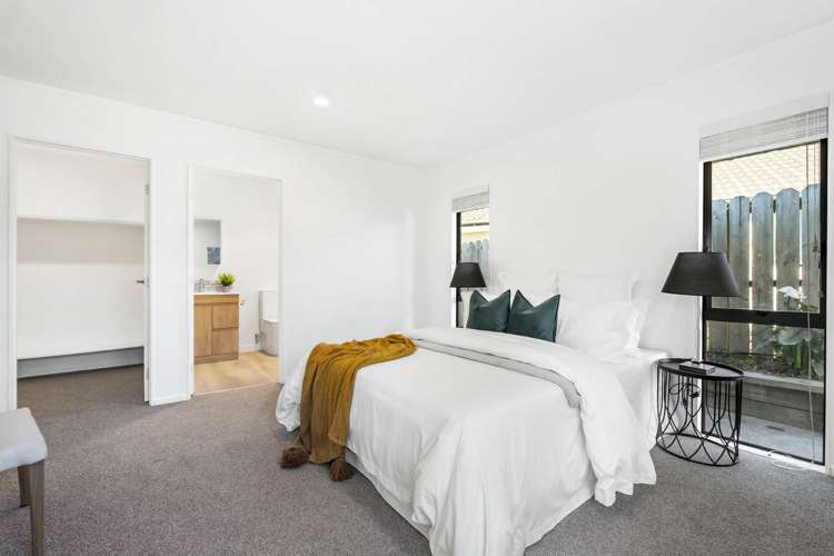 10 Frank Bunce Grove Flat Bush_12
