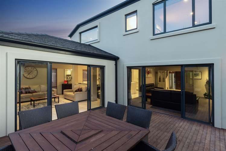 6 Primrose Hill Lane Casebrook_23