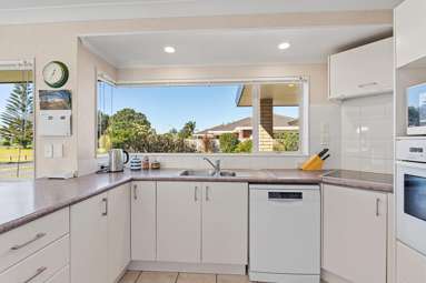 40 Settlers Grove_4