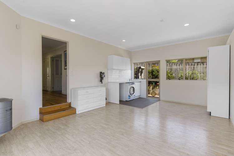 2 Hogarth Rise West Harbour_21