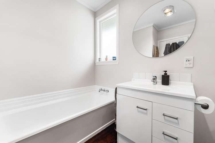 4 Lyndon Place Manurewa_13