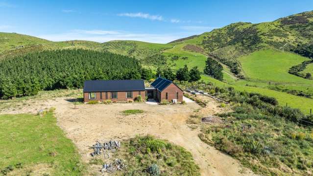 Exceptional home in the hills of Oxford