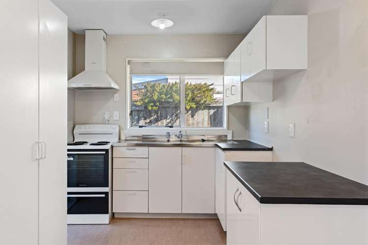 3/630 Hereford Street Linwood_1