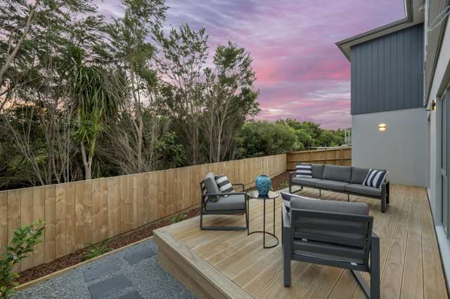 18 Castlebane Drive Flat Bush_1