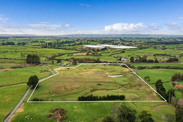 ROLLING GREEN PASTURES WITH VIEWS AND SUN