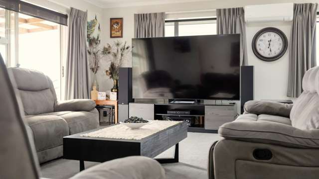 2 Libnai Avenue Clover Park_3