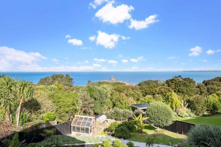 64 Beauvoir Avenue Matakatia_34