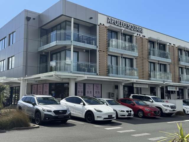 Urgent sale – Ex beauty salon, 8/40 Rosedale Road