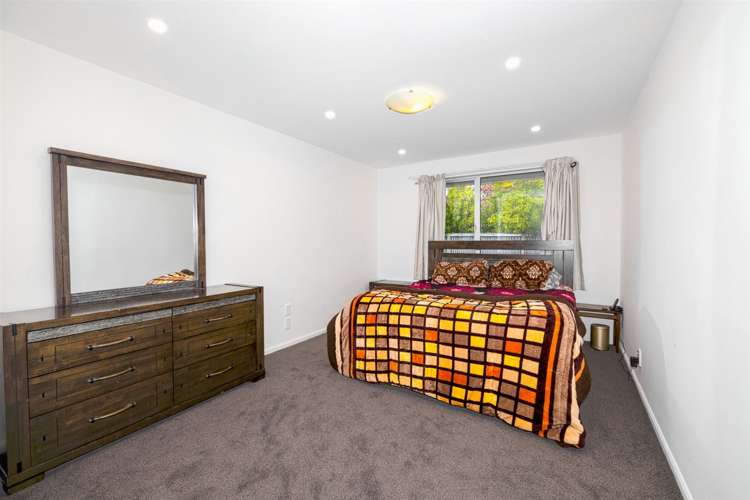 2/441 Armagh Street Linwood_5