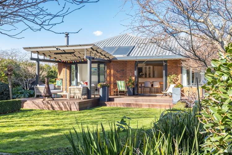 11a Bowling Road Greenmeadows_14