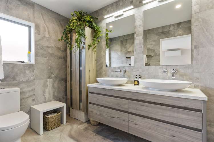 137 Mountain Road Mangere Bridge_16