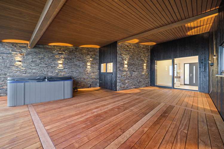 6 Sowerby Place Richmond Hill_26