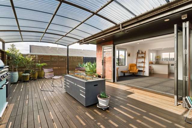 Easy Care, Coastal Living