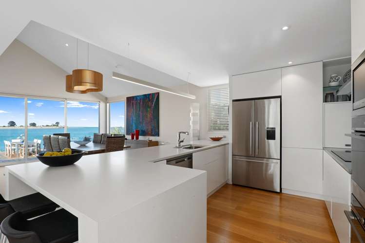 117 Main Road Redcliffs_15