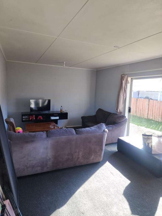 299 Wellington Road Wainuiomata_4