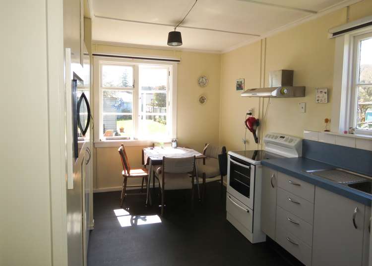 10 Conlon Street Reefton_10