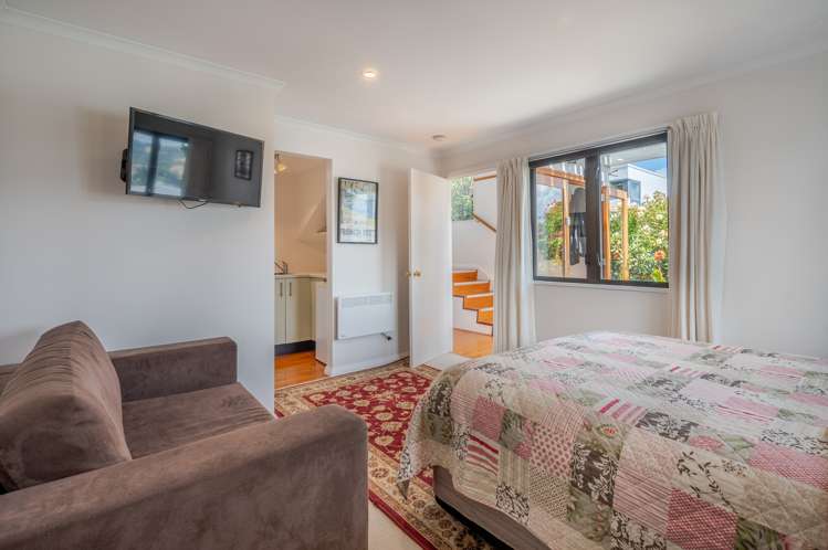 17 Penlington Place Akaroa_20