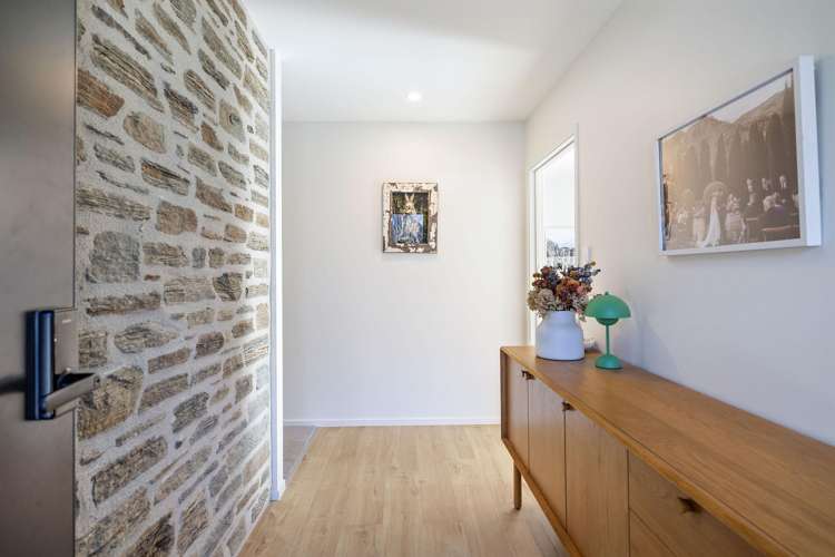 6 Lincoln Road Jacks Point_2