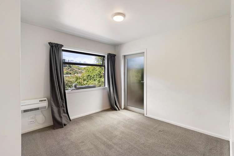 36 Huff Street Queenstown_16